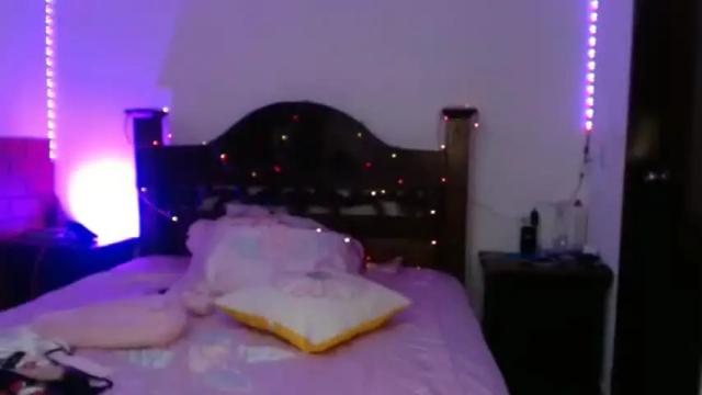 Image 7 of aurora_groowing1 Stream on Chaturbate on 16 months ago