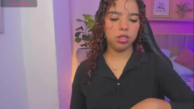 Image 4 of aurora_rodriguez Stream on Chaturbate on 2 months ago