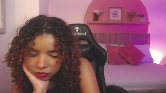 Image 12 of aurora_rodriguez Stream on Chaturbate on 1 month ago