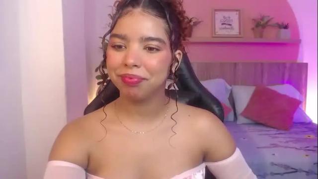 Image 3 of aurora_rodriguez Stream on Chaturbate on 1 month ago