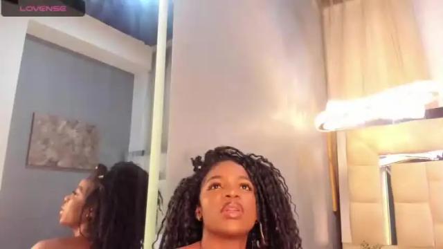 Image 7 of aurora_savage Stream on Chaturbate on 17 months ago