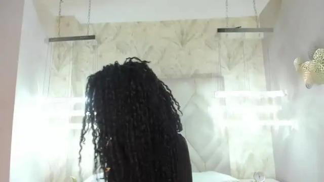 Image 4 of aurora_savage Stream on Chaturbate on 17 months ago