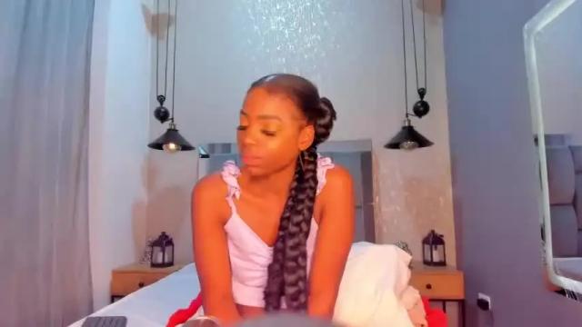 Image 4 of aurora_savage Stream on Chaturbate on 17 months ago