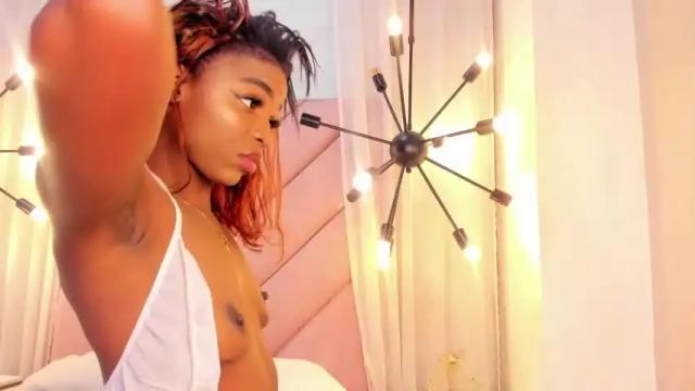 Image 4 of aurora_savage Stream on Chaturbate on 14 months ago