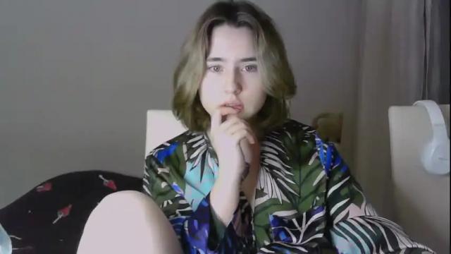 Image 3 of aurora_worker Stream on Chaturbate on 16 months ago