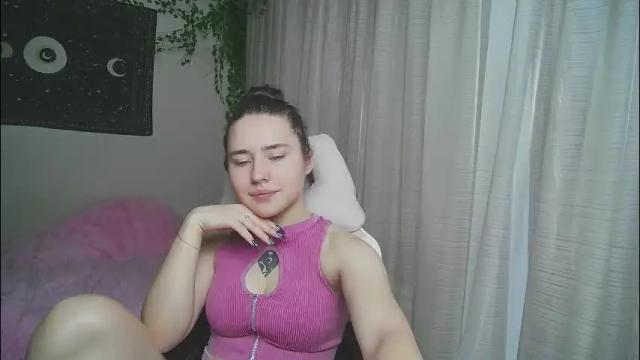 Image 2 of aurora_worker Stream on Chaturbate on 2 days ago