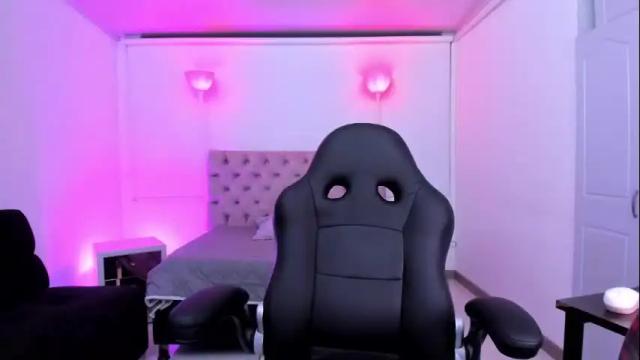 Image 2 of auroradiaz_ Stream on Chaturbate on 19 days ago