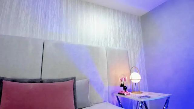 Image 3 of auroradurand Stream on Chaturbate on 13 months ago