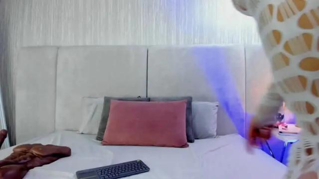 Image 8 of auroradurand Stream on Chaturbate on 13 months ago