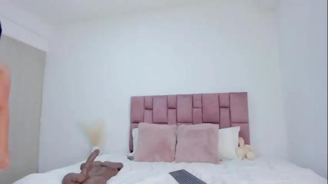 Image 12 of auroradurand Stream on Chaturbate on 1 month ago