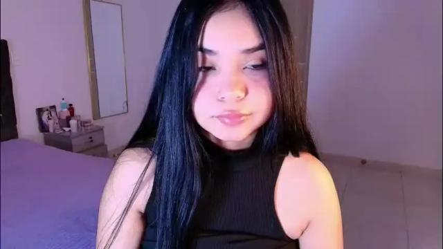 Image 3 of aurorafiore Stream on Chaturbate on 1 month ago