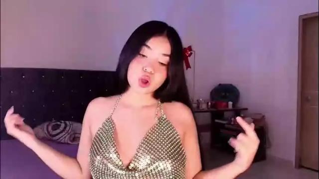 Image 3 of aurorafiore Stream on Chaturbate on 16 days ago