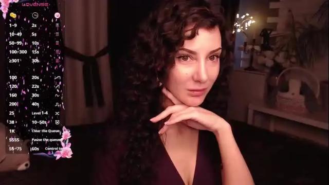 Image 2 of auroragreys Stream on Chaturbate on 7 months ago