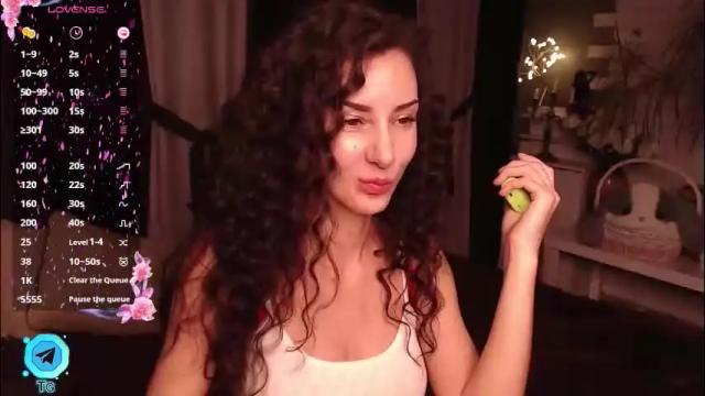 Thumbnail 1, auroragreys's Stream at Chaturbate, 2 months ago