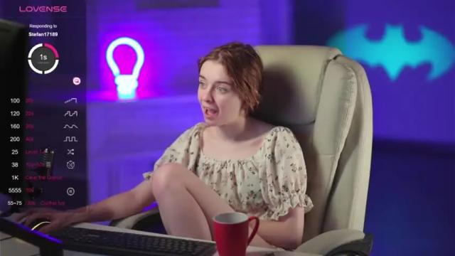 Image 8 of aurorarosse Stream on Chaturbate on 17 months ago