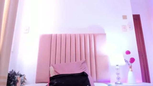 Image 11 of aurorasierra Stream on Chaturbate on 14 months ago