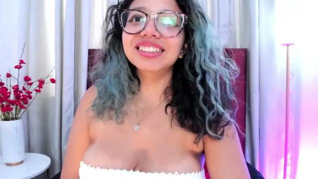 Image 6 of aurorasierra Stream on Chaturbate on 14 months ago