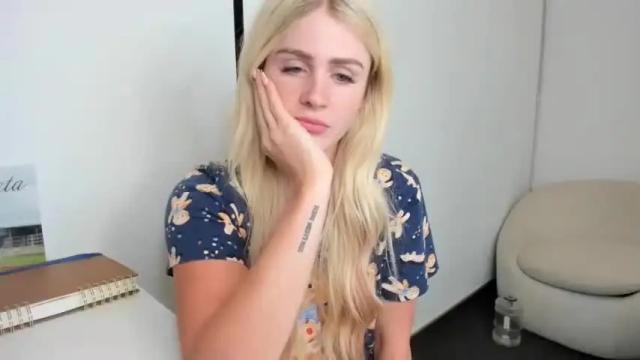 Image 6 of aussie_mon Stream on Chaturbate on 14 months ago