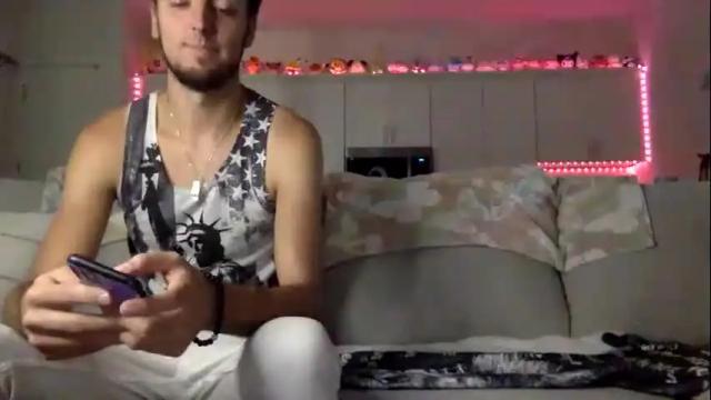 Image 8 of austincutieyes Stream on Chaturbate on 22 days ago