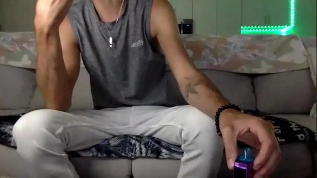 Image 4 of austincutieyes Stream on Chaturbate on 14 days ago