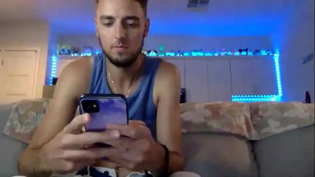Image 11 of austincutieyes Stream on Chaturbate on 13 days ago