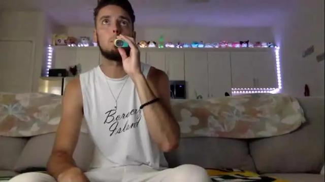 Image 2 of austincutieyes Stream on Chaturbate on 9 days ago