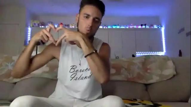 Image 4 of austincutieyes Stream on Chaturbate on 9 days ago