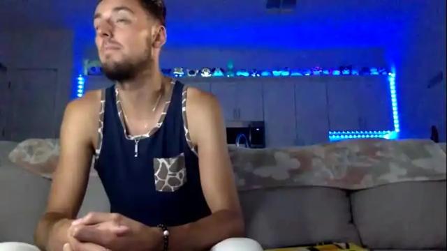 Image 6 of austincutieyes Stream on Chaturbate on 8 days ago
