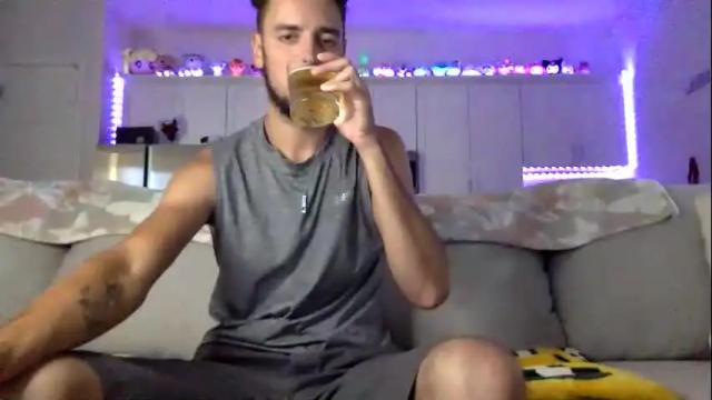 Image 2 of austincutieyes Stream on Chaturbate on 2 days ago