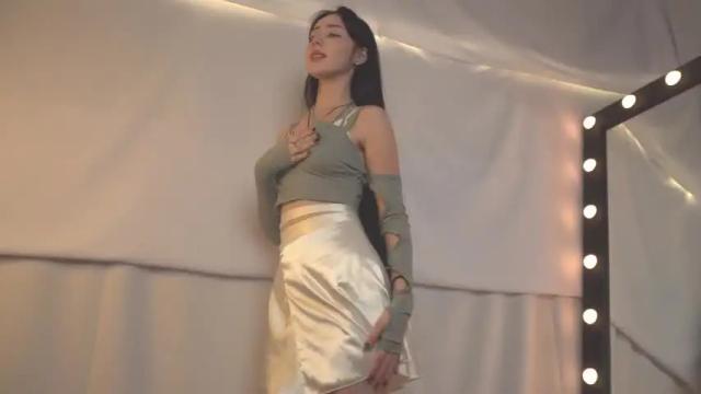 Image 6 of autumn_leaves Stream on Chaturbate on 17 months ago