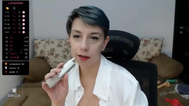 Image 12 of autumnopal Stream on Chaturbate on 12 months ago