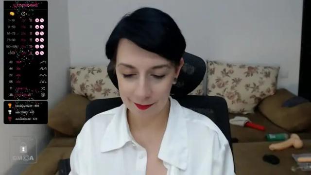 Image 4 of autumnopal Stream on Chaturbate on 10 months ago