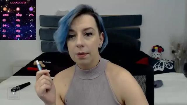 Image 3 of autumnopal Stream on Chaturbate on 1 month ago
