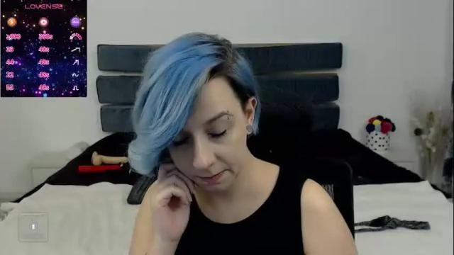 Image 3 of autumnopal Stream on Chaturbate on 1 month ago