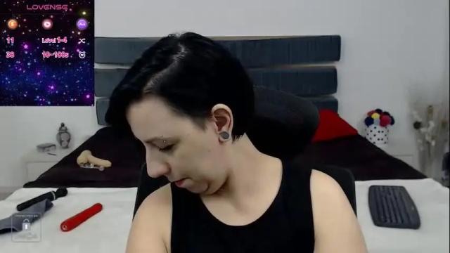 Image 2 of autumnopal Stream on Chaturbate on 24 days ago