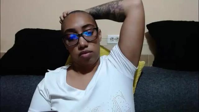 Image 3 of ava_f0xy Stream on Chaturbate on 19 days ago