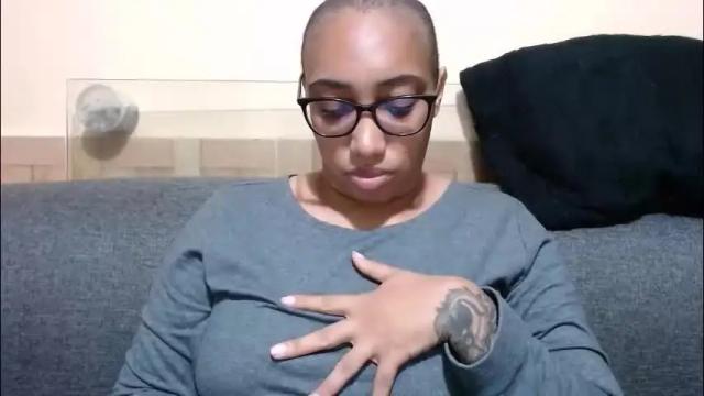 Image 3 of ava_f0xy Stream on Chaturbate on 6 days ago