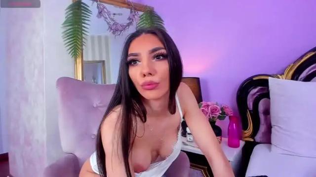 Image 6 of avaaaddams Stream on Chaturbate on 14 months ago