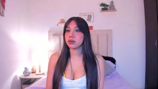 Image 2 of avaline_blanc Stream on Chaturbate on 1 month ago