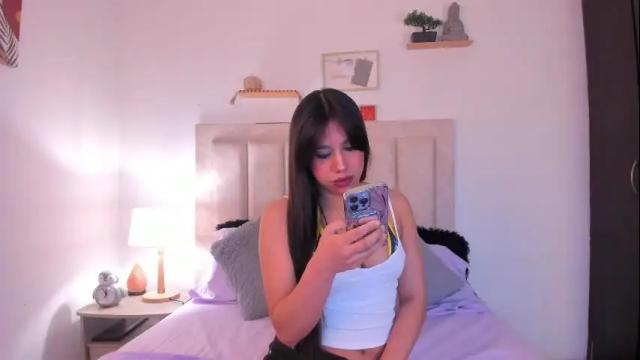 Image 4 of avaline_blanc Stream on Chaturbate on 1 month ago