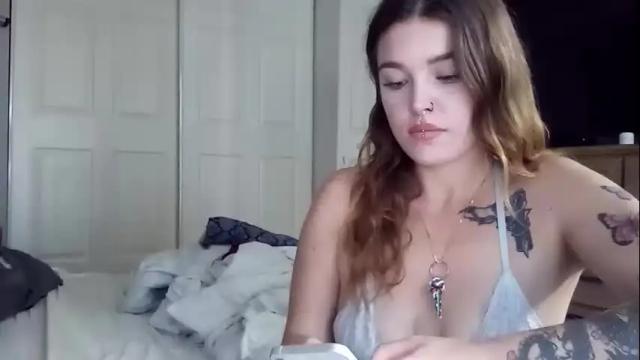 Thumbnail 1, avalovesattention's Stream at Chaturbate, 19 months ago