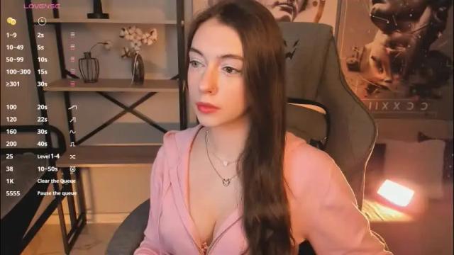 Image 3 of aveangela Stream on Chaturbate on 1 month ago