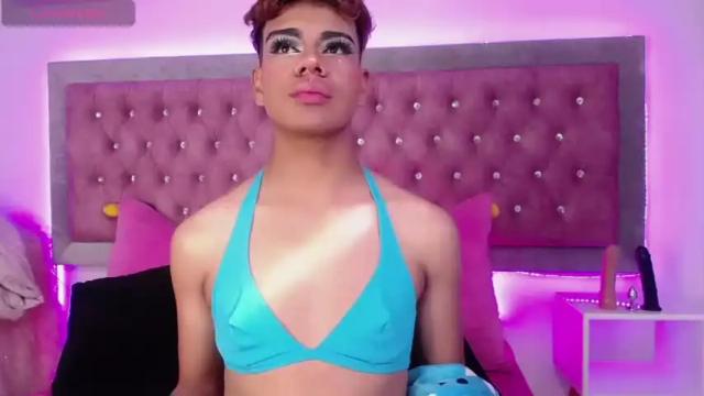 Image 2 of aveline_rouse Stream on Chaturbate on 14 months ago