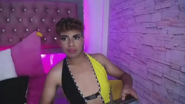 Image 6 of aveline_rouse Stream on Chaturbate on 14 months ago