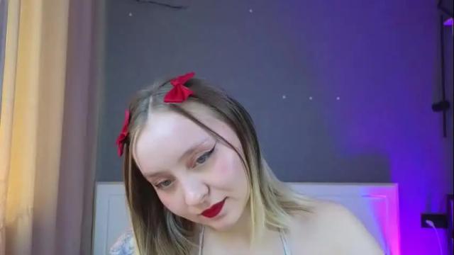 Image 8 of avgustina_love Stream on Chaturbate on 4 months ago