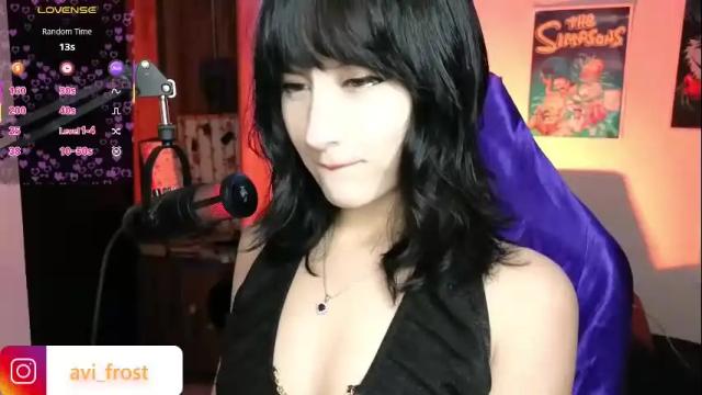 Image 2 of avi_frost Stream on Chaturbate on 13 days ago