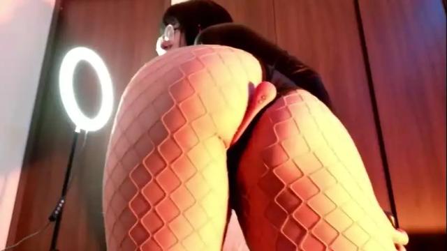 Image 12 of avi_frost Stream on Chaturbate on 7 days ago