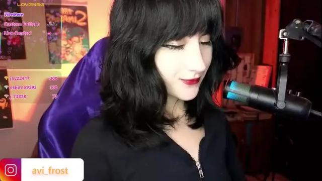 Image 4 of avi_frost Stream on Chaturbate on 6 days ago