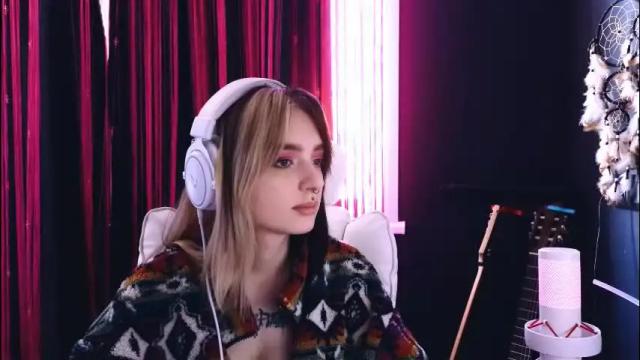 Image 12 of avi_nile Stream on Chaturbate on 1 month ago