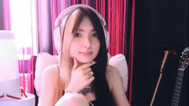 Image 8 of avi_nile Stream on Chaturbate on 1 month ago